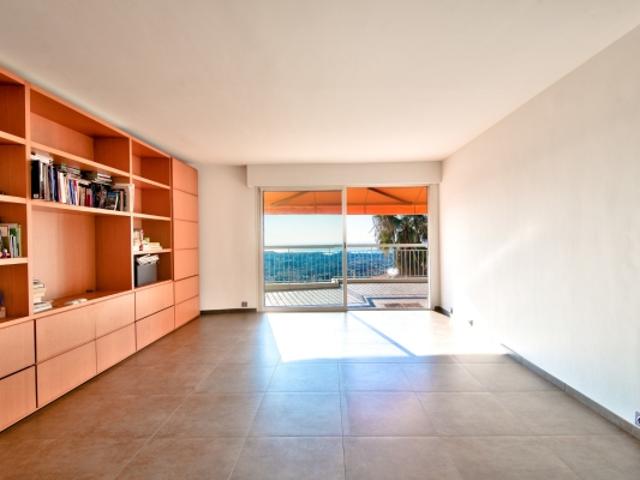 NICE PARC IMPERIAL APPARTEMENT 4 PIECES EN DUPLEX DE 109M2 A VENDRE TERRASSE AVEC VUE PANORAMIQUE MER PROCHE COMMODITÉS