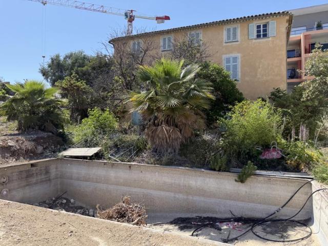 NICE PESSICART PROPRIETE DE 2 MAISONS PARCELLE DE 1800m²