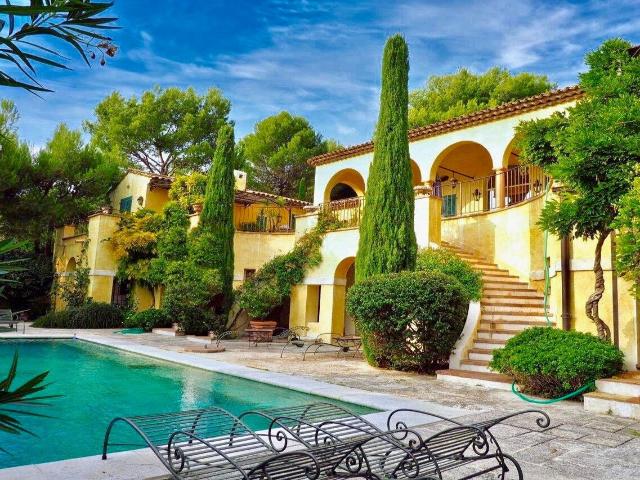 Nice Provence Alpes Maritimes Cote D'azur Propriété D'except. 251m² Nice