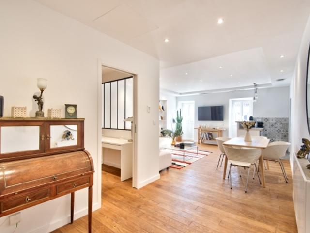 NICE QUAI DES ETATS UNIS APPARTEMENT 2 PIECES DE 62M2 A VENDRE DERNIER ETAGE ENTIEREMENT RÉNOVÉ PROCHE PROMENADE DES ANGLAIS
