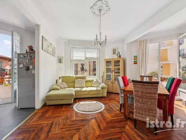 Nice quartier Saint Etienne: Vaste 3 Pièces avec balcons 88m² Nice