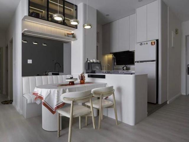 Nice Renovated The Sky Alma condo FOR SALE