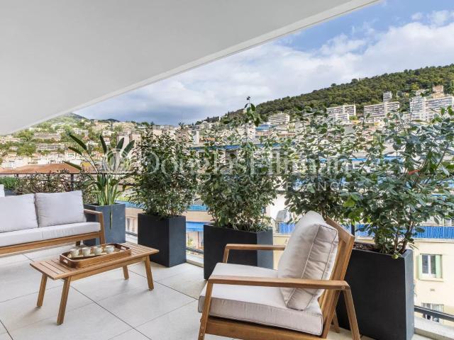 Nice Riquier /Le port: Penthouse duplex 4 pièces 84m² Nice