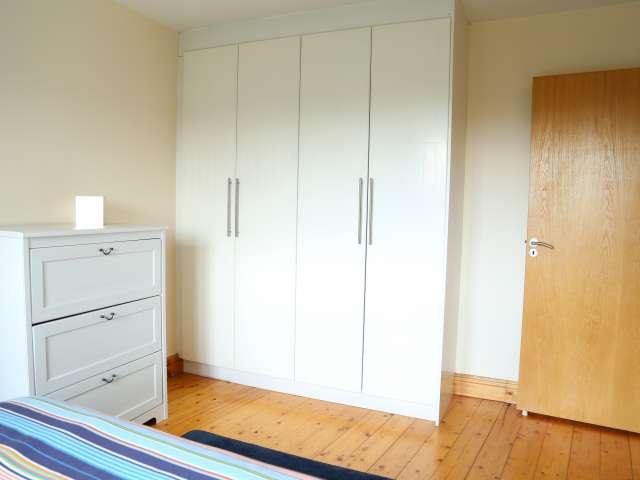 Nice room in 2 bedroom apartment in Castleknock, Dublin