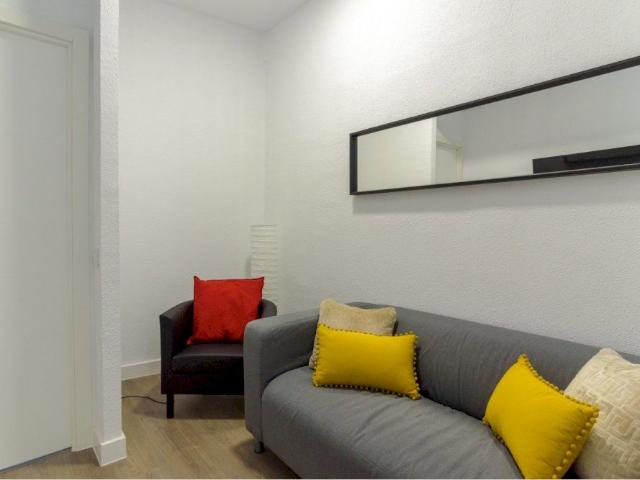Nice room in Plaza de Santa Ana