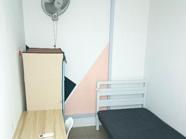 Nice Room in TTDI & Walking Distance️ to Glo Damansara