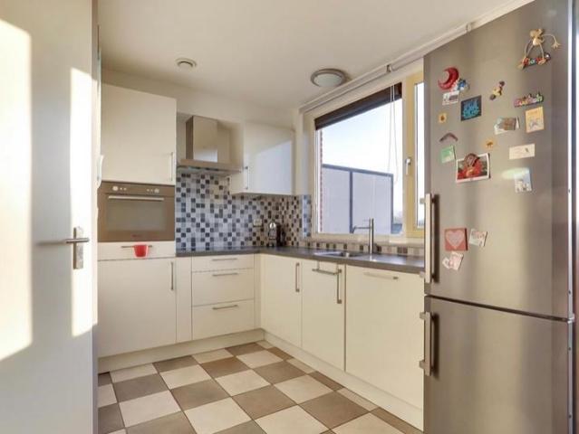 Nice rooms available nearby Bijlmer Station