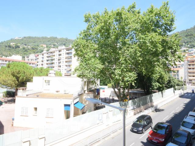 Nice St Roch 2 pièces 46m2 Terrasse Cave et Possibilité Ga