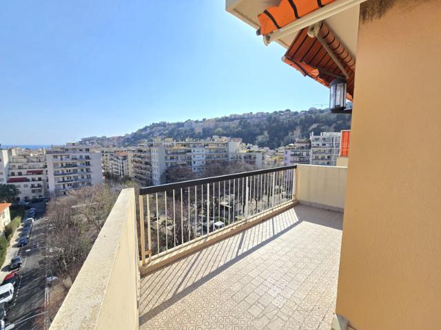 NICE ST SYLVESTRE APPARTEMENT 4P VUE MER AVEC TERRASSE, CA