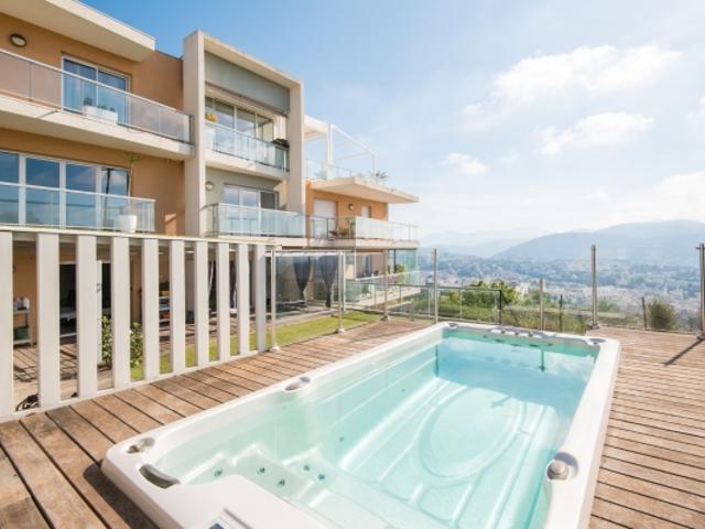 NICE SAINT PIERRE DE FERIC APPARTEMENT 4 PIECES DE 112 M² A VENDRE AVEC TERRASSE JARDIN ET PISCINE PRIVATIVE A VIVRE COMME UNE VILLA