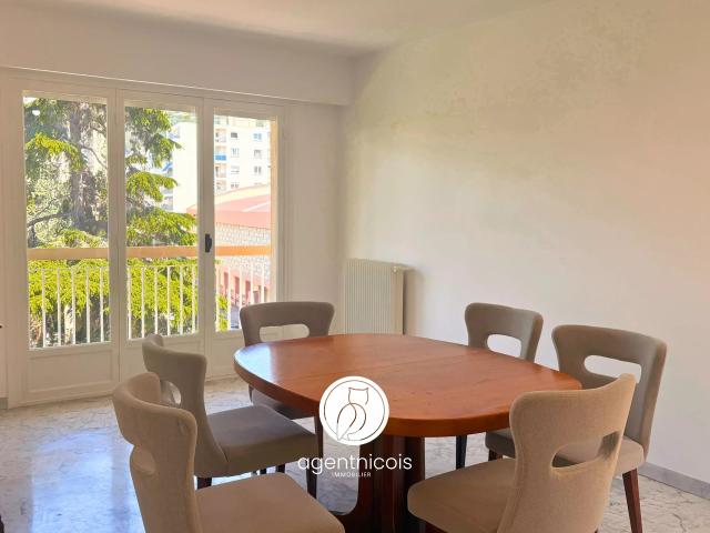 NICE / Saint Roch: Appartement 3 pièces / Terrasse / Parking