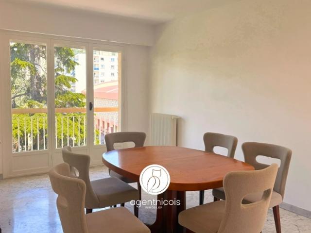 NICE / Saint Roch: Appartement 3 pièces / Terrasse / Parking