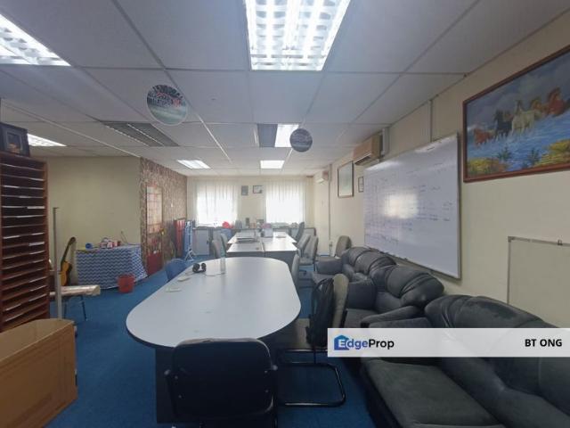 Nice Second Floor Fully Furnish Office @ Plaza Mahkota Melaka for Sale