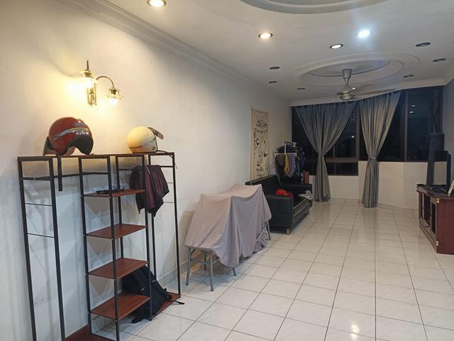 Nice Seaview PANTAI Apartment Bw near KTM Penang Sentral Bw 920sf