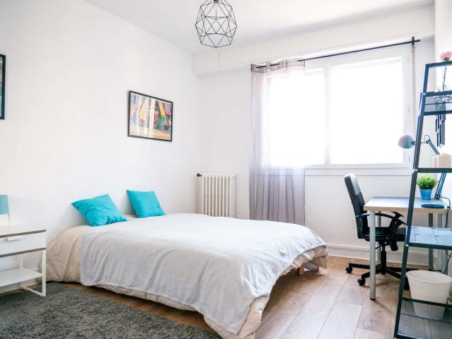 Nice spacious room 14m² TO10