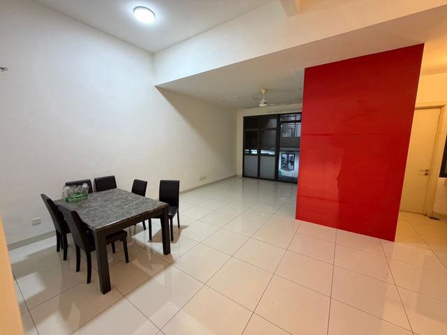 Nice unit 25sty House Lake club Park Home 6 Room Rawang Town