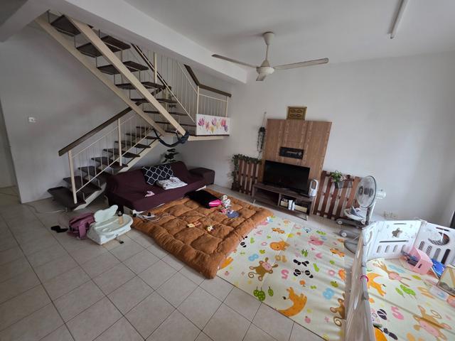 NICE UNIT 2 Storey House Puncak Jalil PUJ 4 Seri Kembangan