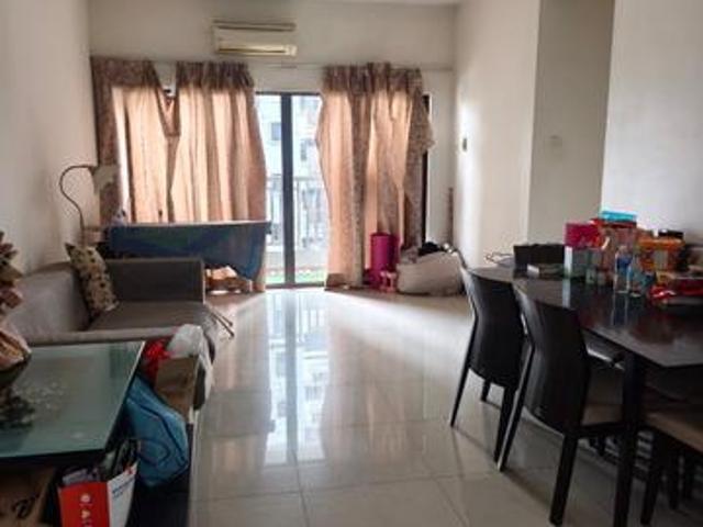 Nice unit at Pelangi Utama 2 Bandar Utama