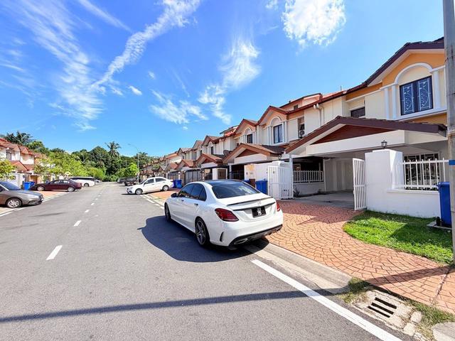 NICE UNIT Double Storey Glenpark U1 Lama Glenmarie Shah Alam