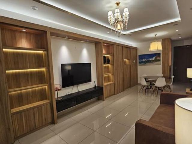 Nice unit Designed Fully Furniture Well Maintaince Symphony Tower