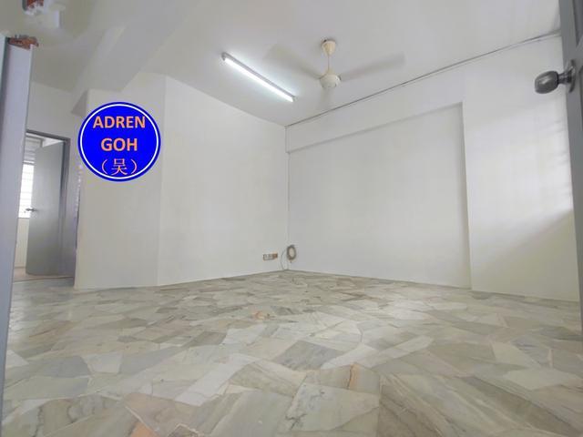 Nice Unit Majestic Heights 700sf New Painting Paya Terubong