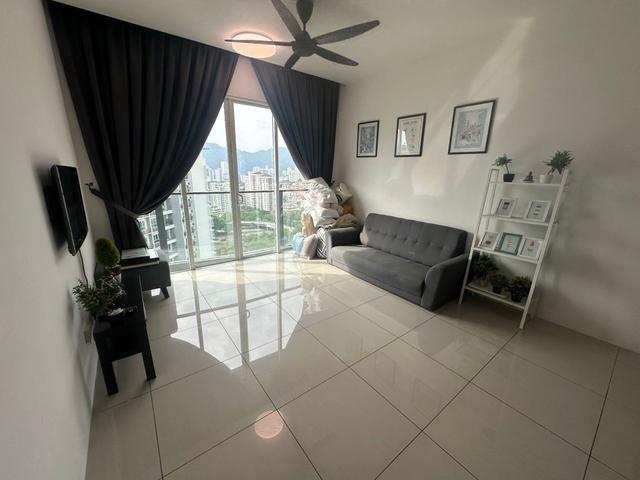 Nice Unit Quaywest For Rent Nearby Queensbay Mall and Factory Area