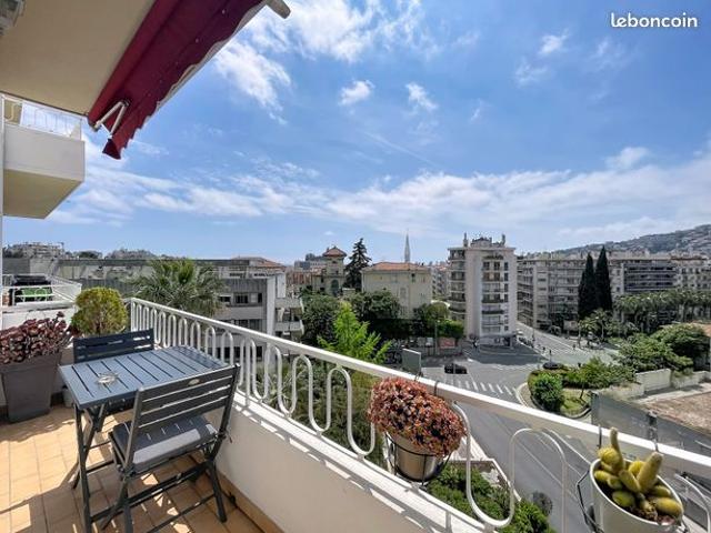 NICE VALROSE Rare dans le secteur Appartement 3 pièces