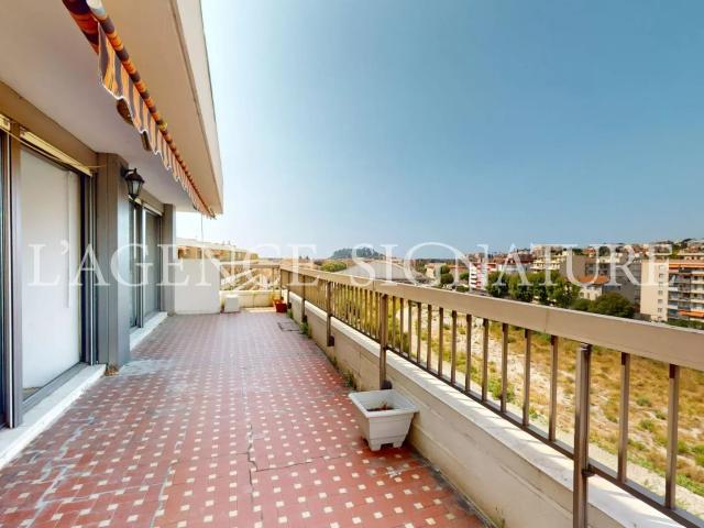 Nice Vauban 'Nadia' 2P 60m2 Dernier étage Lumineux Parking