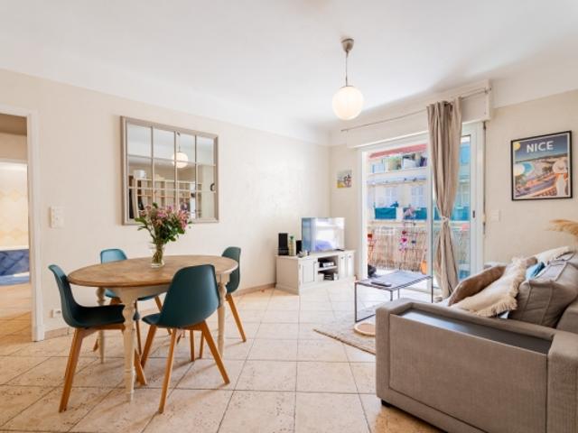 NICE VERNIER APPARTEMENT A VENDRE 3 P DE 63 M² PLAFONDS HAUTS BIEN AGENCÉ TERRASSE DE 18 M² AU CALME CAVE INVESTISSEMENT LOCATIF