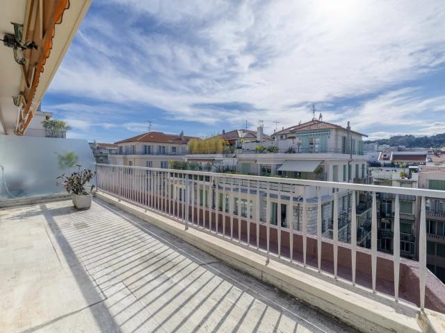 Nice Victor Hugo Rare appartement 3 pièces traversant, a. 73m² Nice