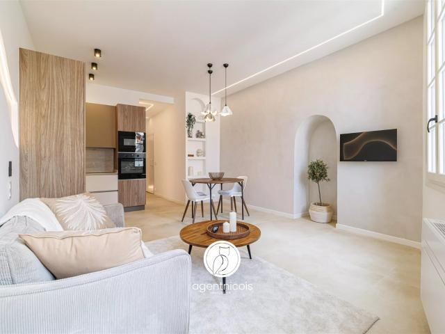 Nice / Vieux Nice Rue St Joseph: 2 pièces Vue dégagée 42m² Nice