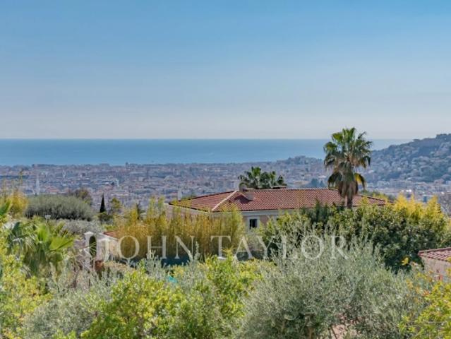 Nice – Villa récente avec vue mer dans un domaine sécurisé