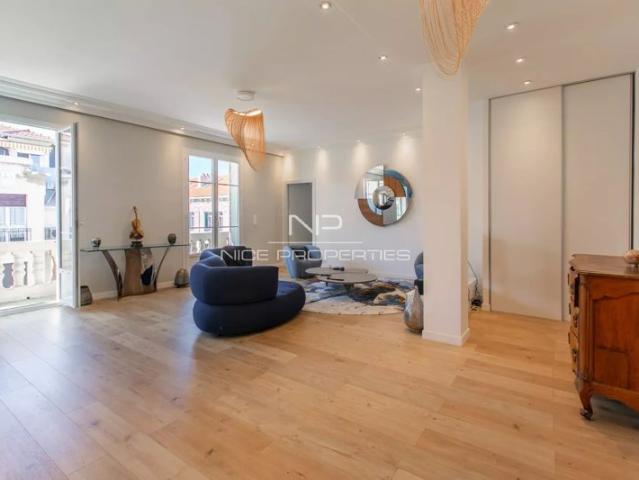 Nice Wilson, superbe appartement d'angle de 87 m² avec grand balcon en dernier étage