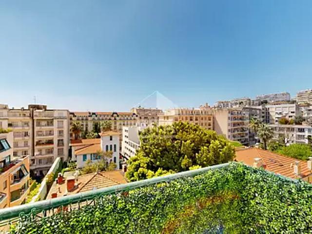Nice 06000 Achat / Vente appartement 2 pièces t2 cave