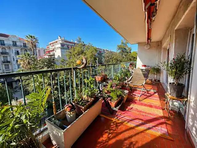Nice 06000 Achat / Vente appartement 2 pièces t2