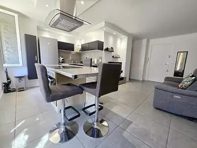 Nice 06000 Achat / Vente appartement 3 pièces t3 au dernier étage