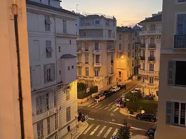 Nice 06000 Achat / Vente appartement 3 pièces t3 au dernier étage