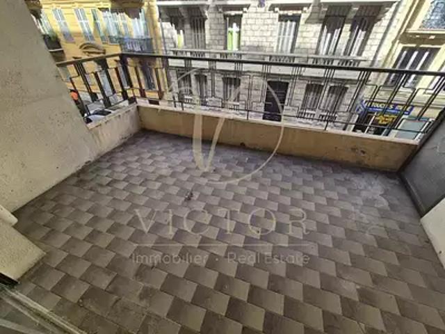 Nice 06000 Achat / Vente appartement 3 pièces t3