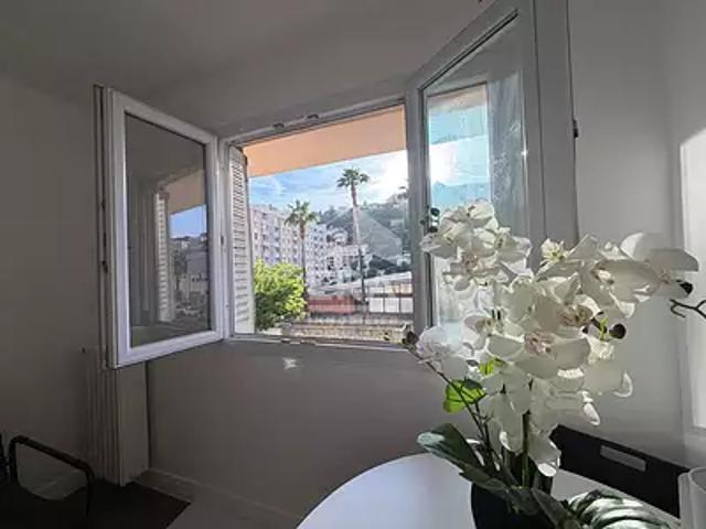 Nice 06000 Location appartement 1 pièce t1 cave