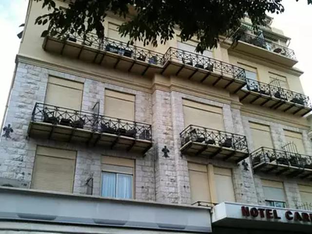 Nice 06000 Location appartement 1 pièce t1 au dernier étage