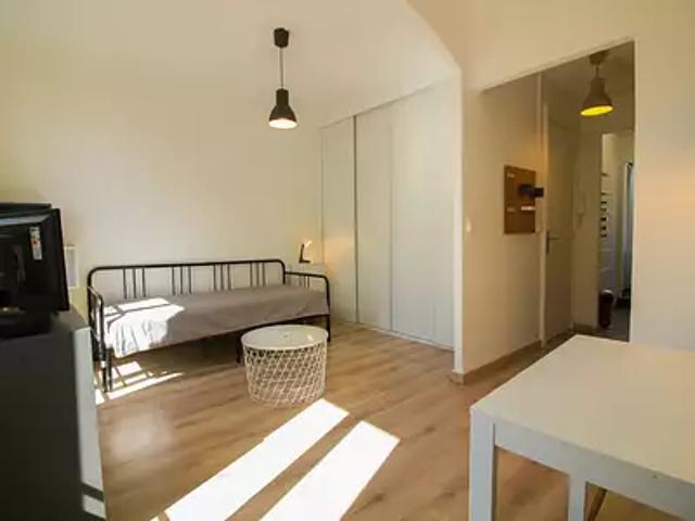 Nice 06000 Location appartement 1 pièce t1 au dernier étage