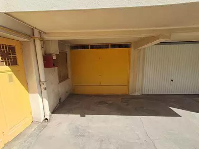 Nice 06000 Location parking