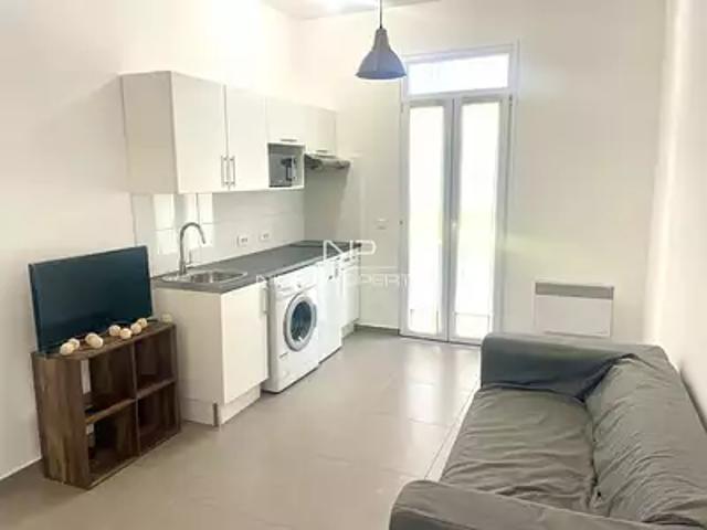 Nice 06100 Achat / Vente appartement 1 pièce t1 au dernier étage