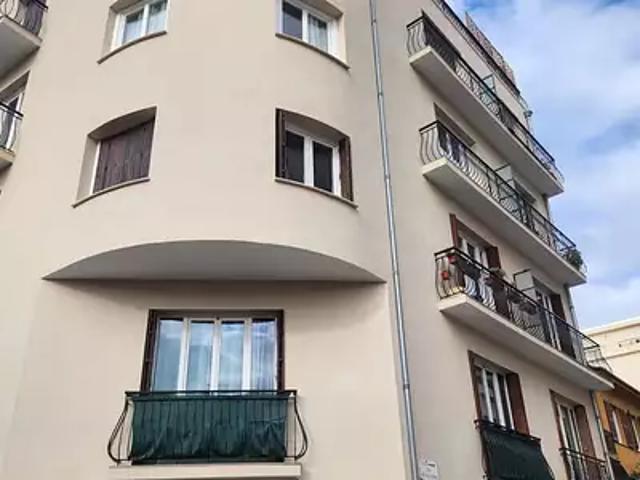 Nice 06100 Achat / Vente appartement 2 pièces t2