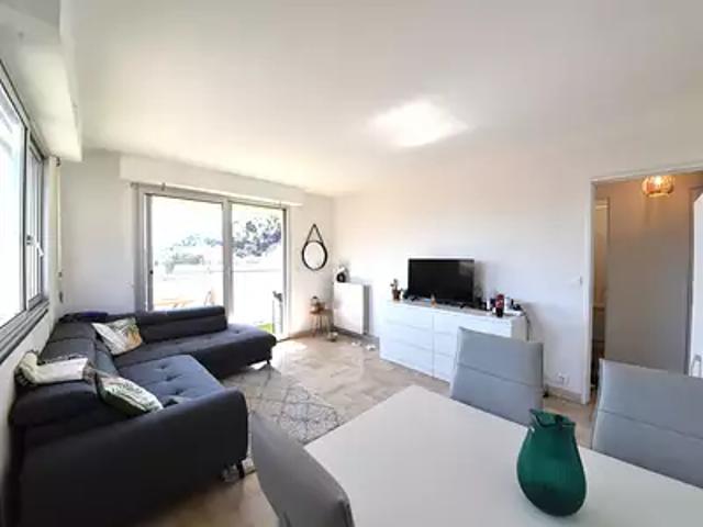 Nice 06100 Achat / Vente appartement 2 pièces t2