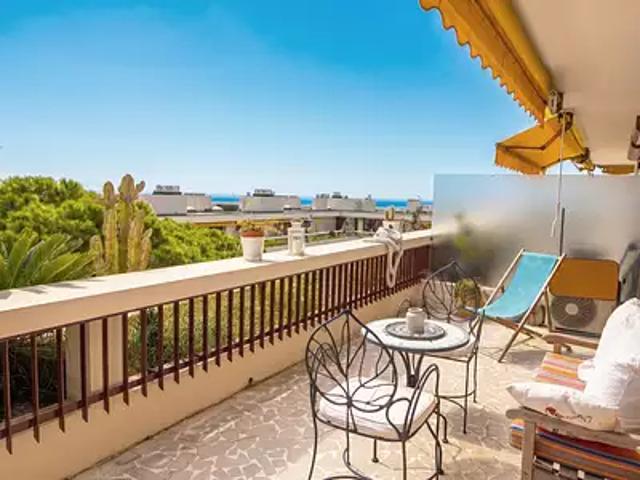 Nice 06100 Achat / Vente appartement 3 pièces t3 au dernier étage