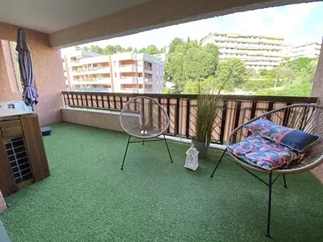 Nice 06100 Location appartement 2 pièces t2