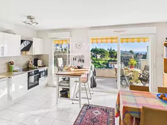 Nice 06200 Achat / Vente appartement 2 pièces t2 au dernier étage