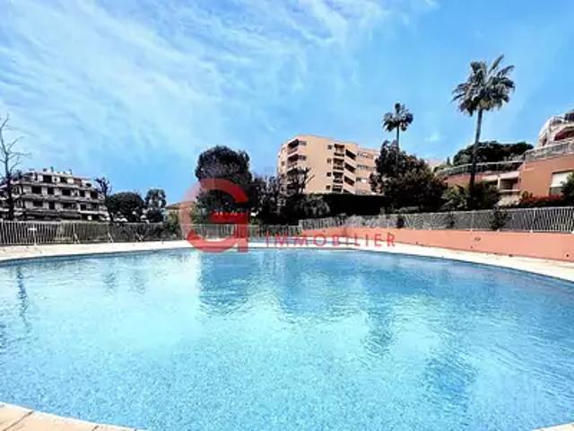 Nice 06200 Achat / Vente appartement 2 pièces t2 au dernier étage