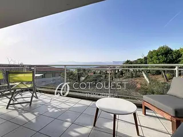 Nice 06200 Achat / Vente appartement 2 pièces t2 au dernier étage piscine